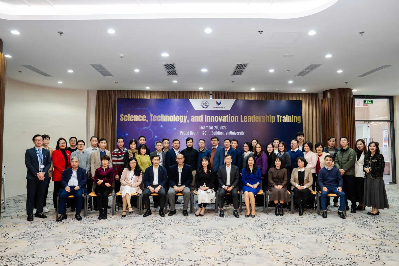 VinUni Successfully Organizes the Science, Technology and Innovation Leadership Training Program