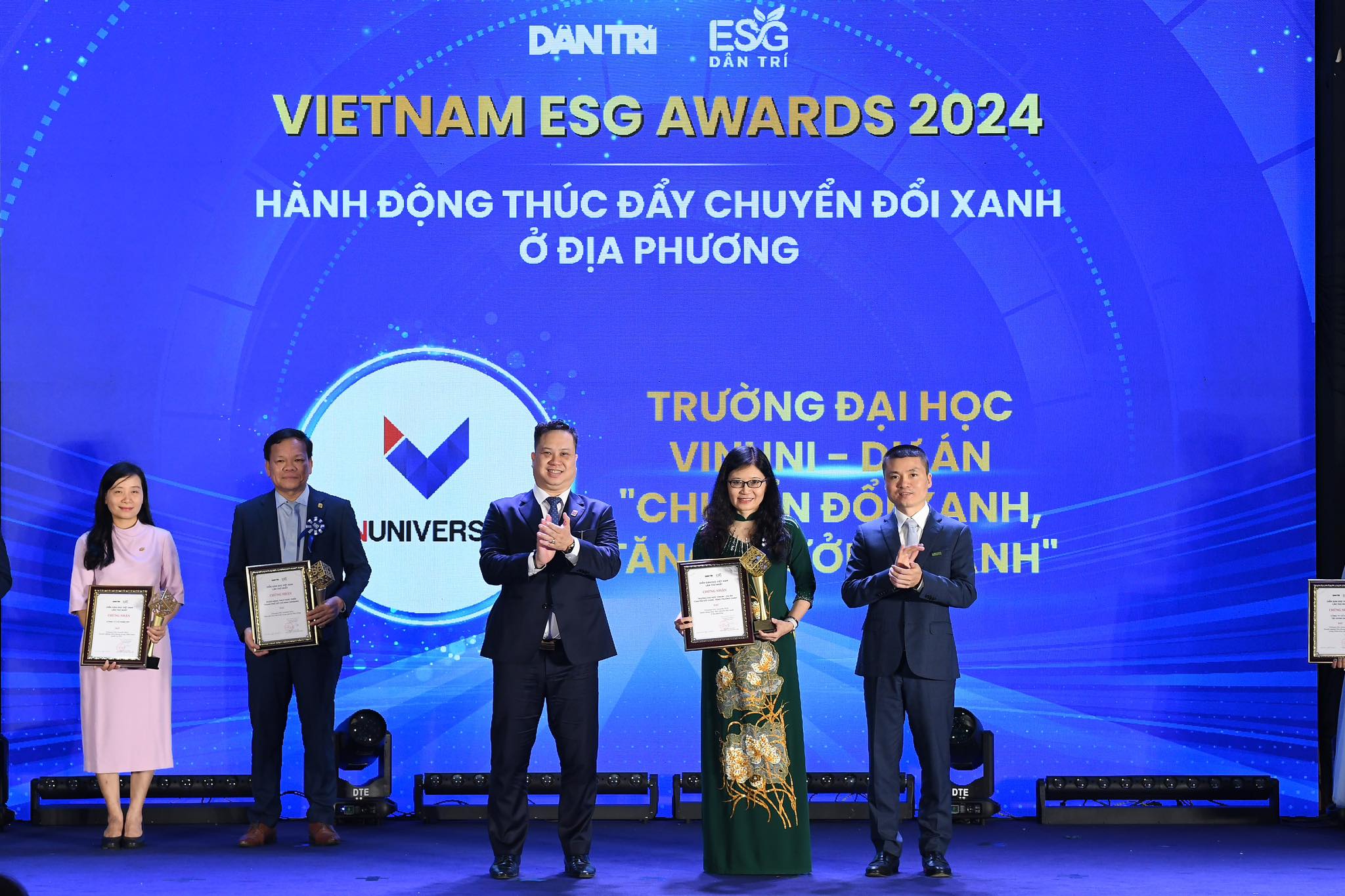 VinUni Honored with Vietnam ESG Awards 2024 for Leading the Way in Green Transformation and Green Growth